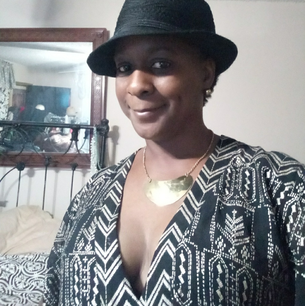 Meet your Posher, Beverly